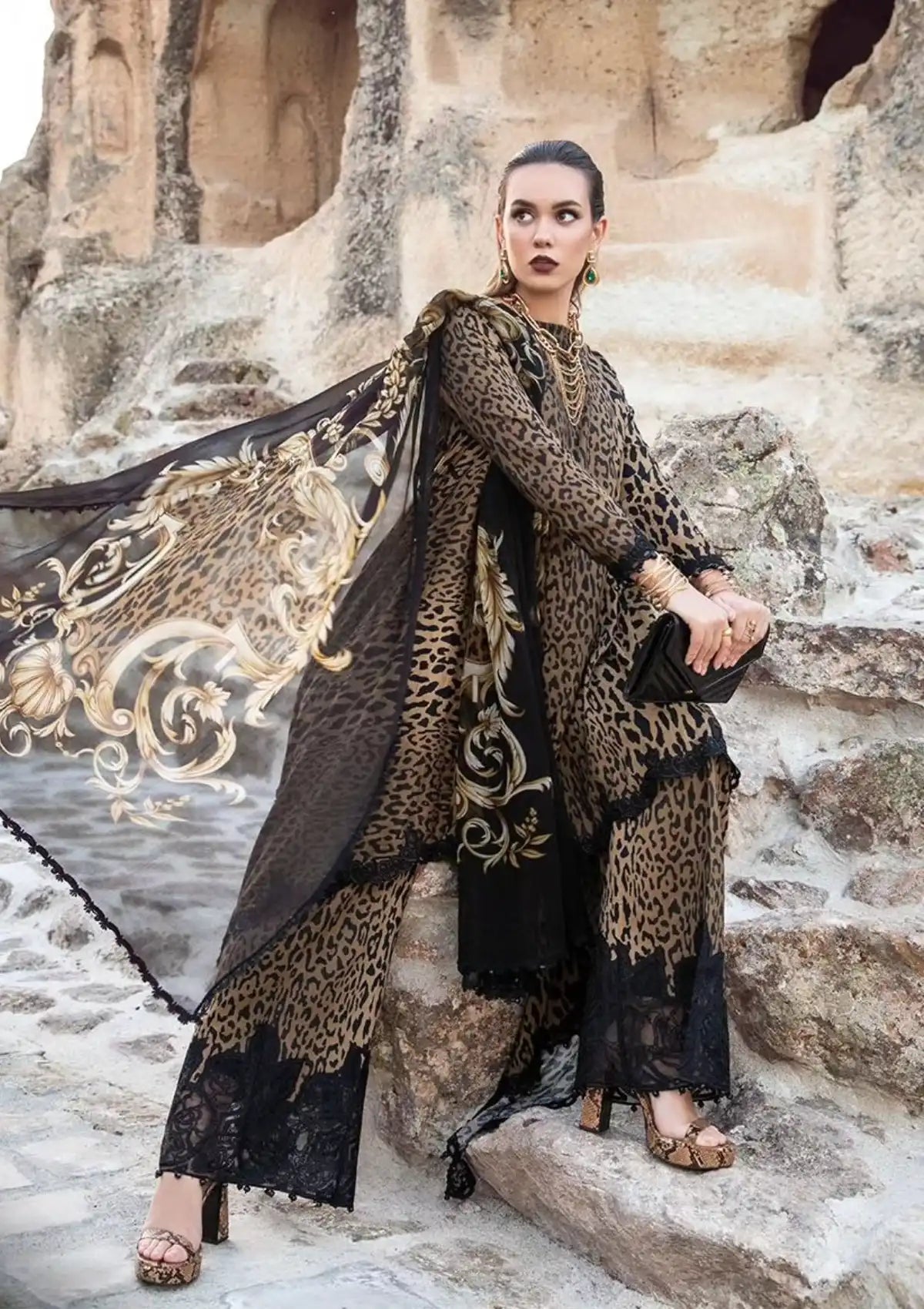03-Piece Digital Printed Lawn Suit - Ready To Wear